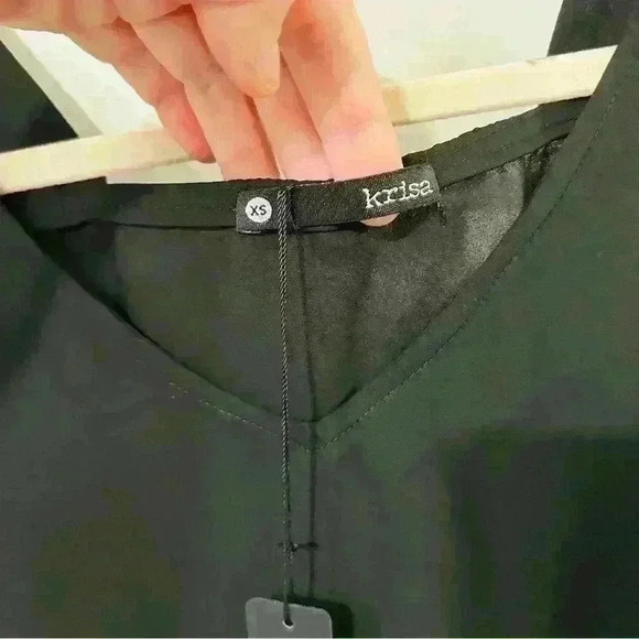 NWT Revolve Krisa Cold Shoulder Top - Picture 4 of 7